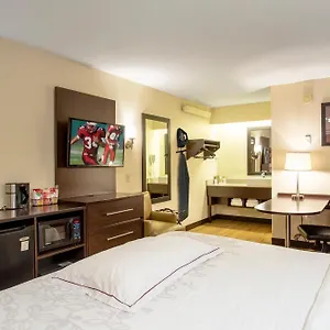 3* Hotel Red Roof Plus+ - Forest Park / Hampton Ave.
